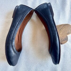 FRYE Carson Black Leather Ballet Flat | Slip-On Shoe Womens size 6